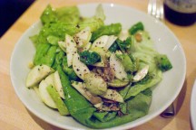 insalata-di-lattuga-cavoletti-e-mele-verdi