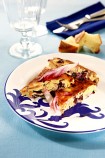 piatto-pronto-posate-tovagliolo-bicchiere-pane